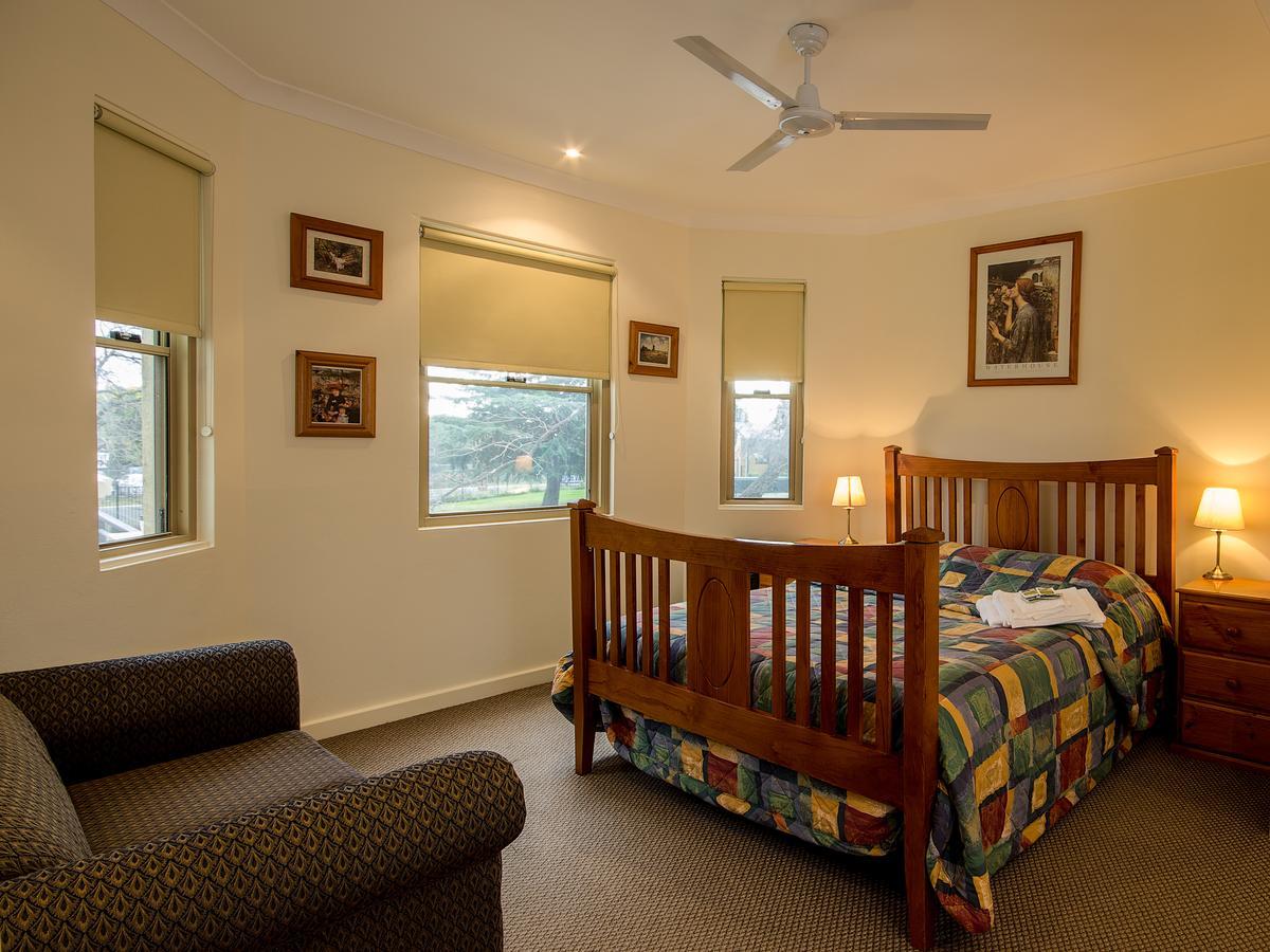 Royal Hotel Springwood Exterior photo